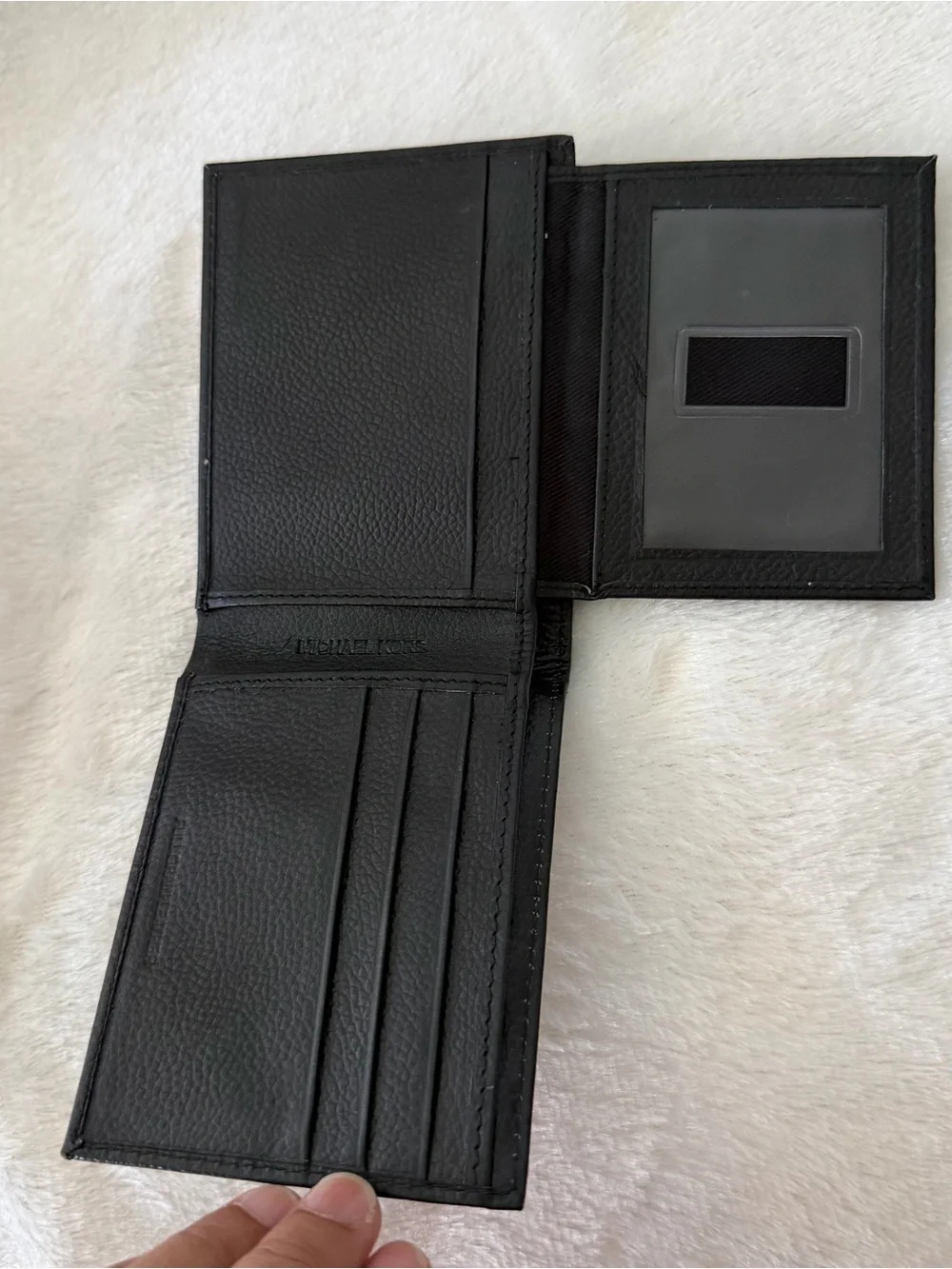 Michael Kors Mens Full Grain Leather Passcase Bifold Wallet ID